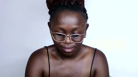 Snapshot of cheeky_charms chatting on September 22, 3:27 am cheeky_charms online show from September 22, 3:27 am