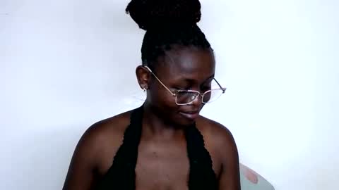 Snapshot of cheeky_charms chatting on October 22, 12:26 am cheeky_charms online show from October 22, 12:26 am