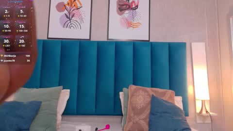 Snapshot of cheneelllorens chatting on October 30, 8:43 pm online show from October 30, 8:43 pm