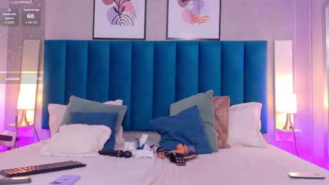 Snapshot of cheneelllorens chatting on October 18, 10:11 pm online show from October 18, 10:11 pm