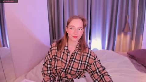 Snapshot of cheril_lady chatting on December 8, 6:43 am Cheril follow me online show from December 8, 6:43 am