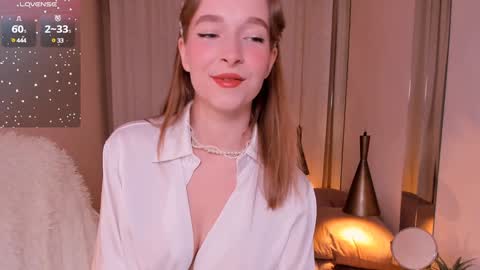 Snapshot of cheril_lady chatting on January 16, 9:08 pm Cheril follow me online show from January 16, 9:08 pm