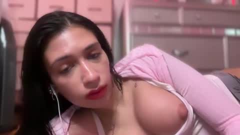 Snapshot of cherliecarmen chatting on January 27, 4:33 pm cherliecarmen online show from January 27, 4:33 pm