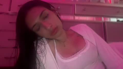 Snapshot of cherliecarmen chatting on January 30, 2:49 am cherliecarmen online show from January 30, 2:49 am