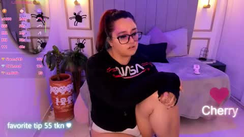 cherry_blushh online show from October 12, 12:02 am