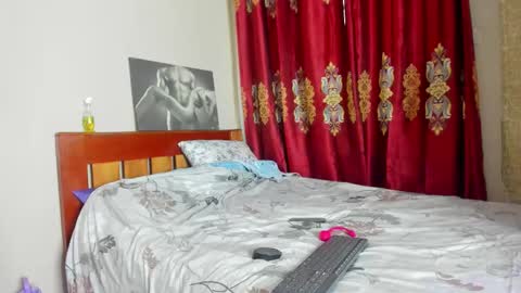 Snapshot of cherry_falls chatting on September 20, 3:38 am cherry_falls online show from September 20, 3:38 am