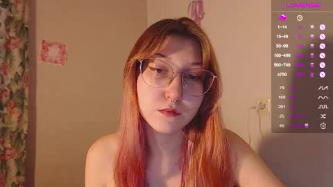 Snapshot of cherry_hazzze chatting on September 26, 1:42 pm Cheryl online show from September 26, 1:42 pm