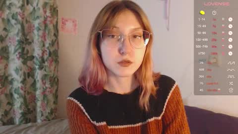 Snapshot of cherry_hazzze chatting on September 29, 3:28 pm Cheryl online show from September 29, 3:28 pm