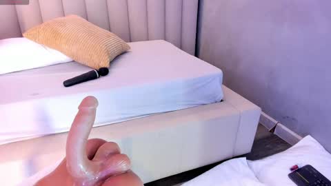 C H E R R Y  online show from April 14, 11:54 am