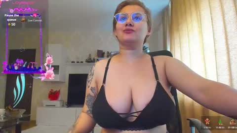 mayra online show from December 2, 8:48 am
