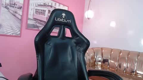 Snapshot of cherry_t1 chatting on September 12, 7:07 am cherry_t1 online show from September 12, 7:07 am