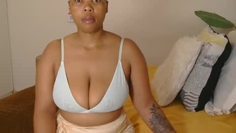 Cherrybabe online show from December 23, 8:00 am