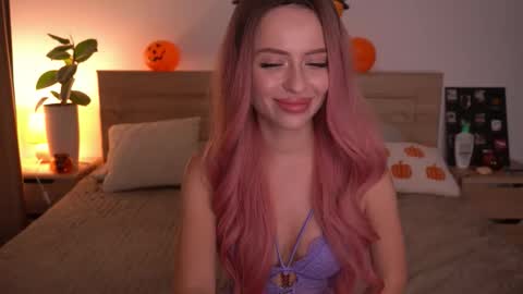 Snapshot of cherryblossom224 chatting on October 27, 10:48 pm Alisha online show from October 27, 10:48 pm