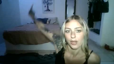 cherryblushxo online show from May 11, 12:13 am