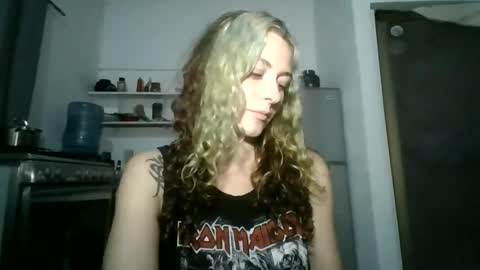 cherryblushxo online show from December 16, 3:45 am