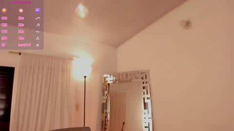 Snapshot of cherryboobss chatting on October 11, 3:44 am CHERRY online show from October 11, 3:44 am