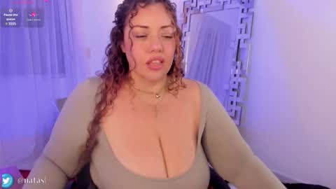 Snapshot of cherryboobss chatting on February 22, 1:44 am CHERRY online show from February 22, 1:44 am