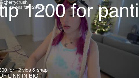 Snapshot of cherrycrush chatting on December 2, 8:20 pm Cherry Crush  online show from December 2, 8:20 pm