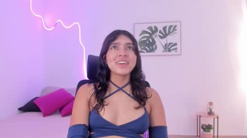 Snapshot of cherrydollxx chatting on October 13, 11:57 am C H E R R Y online show from October 13, 11:57 am