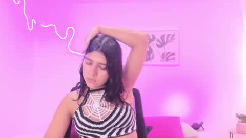 Snapshot of cherrydollxx chatting on November 1, 12:42 pm C H E R R Y online show from November 1, 12:42 pm