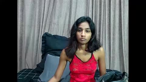 Snapshot of cherryindian4u69 chatting on December 17, 5:18 am leah online show from December 17, 5:18 am
