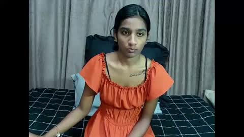 Snapshot of cherryindian4u69 chatting on December 18, 5:04 am leah online show from December 18, 5:04 am