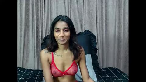 Snapshot of cherryindian4u69 chatting on December 20, 5:25 am leah online show from December 20, 5:25 am