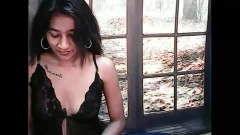 Snapshot of cherryindian4u69 chatting on March 4, 5:32 am leah online show from March 4, 5:32 am