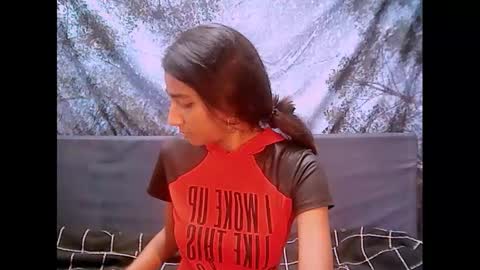 Snapshot of cherryindian4u69 chatting on January 3, 5:17 am leah online show from January 3, 5:17 am