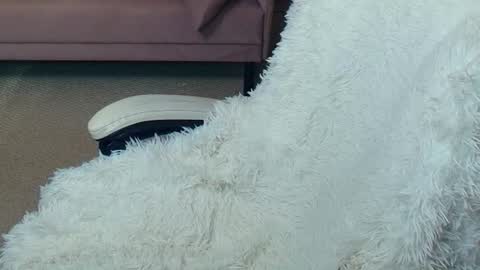 Isabel online show from July 12, 9:37 pm