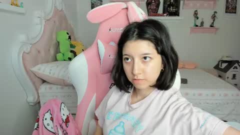 cherrycute666 online show from July 2, 3:23 am