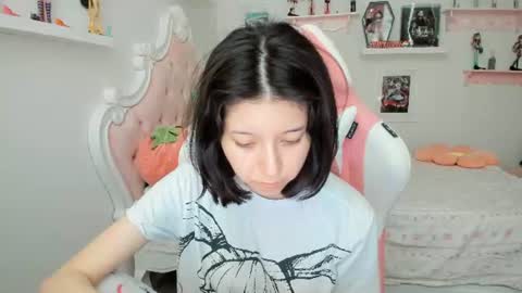 cherrycute666 online show from June 24, 12:31 am