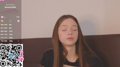 Snapshot of cherrymira chatting on September 30, 7:58 am Loise online show from September 30, 7:58 am