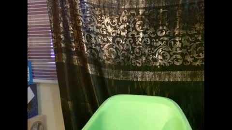 Snapshot of cherryredcunt chatting on March 5, 7:05 am cherryredcunt online show from March 5, 7:05 am