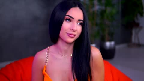 Selena online show from October 14, 7:27 pm