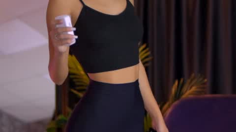Selena online show from December 13, 7:43 pm
