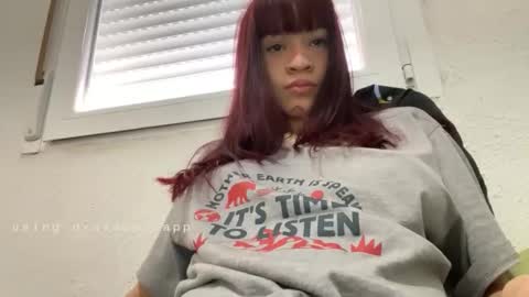 Snapshot of chiara_rose_1 chatting on October 27, 10:22 am chiara_rose_1 online show from October 27, 10:22 am