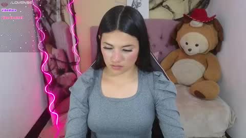 Snapshot of chiara_tay chatting on October 23, 3:01 am Chiara online show from October 23, 3:01 am