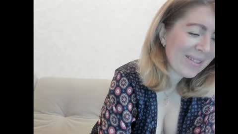Snapshot of chicafortuna chatting on December 21, 3:25 am NBFG online show from December 21, 3:25 am