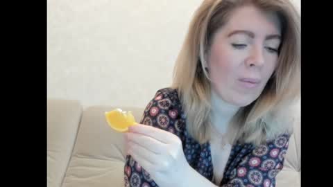 Snapshot of chicafortuna chatting on February 9, 2:28 am NBFG online show from February 9, 2:28 am