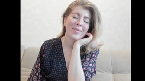 Snapshot of chicafortuna chatting on December 14, 2:55 am NBFG online show from December 14, 2:55 am
