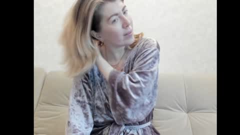 Snapshot of chicafortuna chatting on December 13, 3:38 am NBFG online show from December 13, 3:38 am