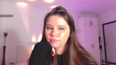 chiculya online show from April 4, 7:23 pm