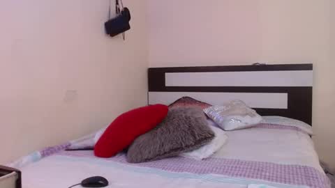 Snapshot of chikandela chatting on February 3, 10:11 pm Valentina online show from February 3, 10:11 pm