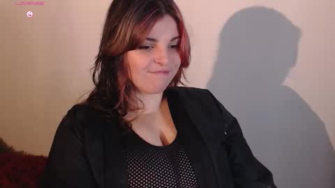 Saya online show from January 28, 9:19 pm