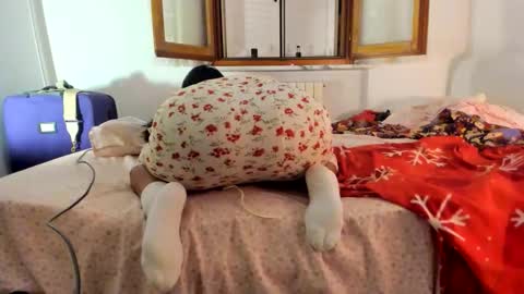 Snapshot of chillwithcamii chatting on September 18, 12:53 am yoursensualparadise online show from September 18, 12:53 am