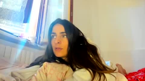 Snapshot of chillwithcamii chatting on September 26, 6:00 am yoursensualparadise online show from September 26, 6:00 am