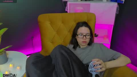 chio_mio online show from October 29, 3:22 am