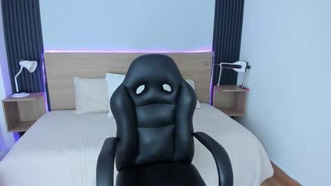 Chiqui online show from October 15, 7:38 pm