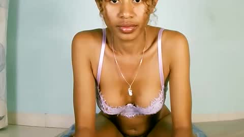chloe9794 online show from May 2, 3:48 pm